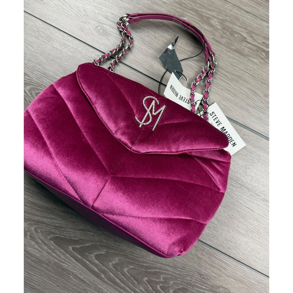 Steve Madden Bcoleman Velvet Quilted Magnetic Shoulder Bag Fuschia One Size - Picture 2 of 9
